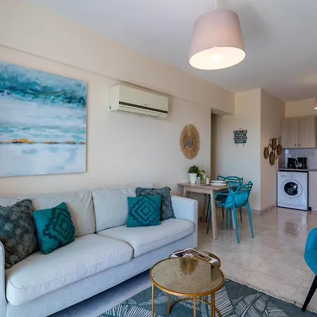 דירה Sunny 2-br In Mackenzie